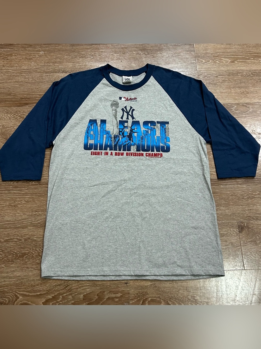 Vintage New York Yankees MLB 8 In A Row Division Champs Raglan 90s Shirt